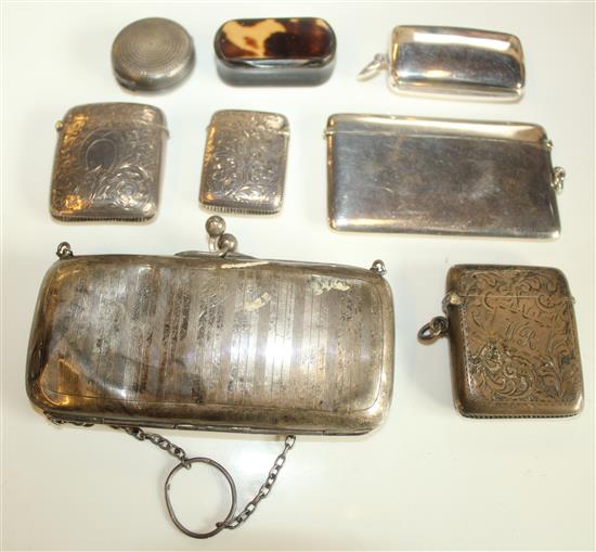 Sovereign case, pill box, 3 vestas, card case, purse and horn box